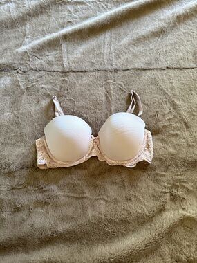 Victoria's Secret Lace Push-Up Bra - Light Pink